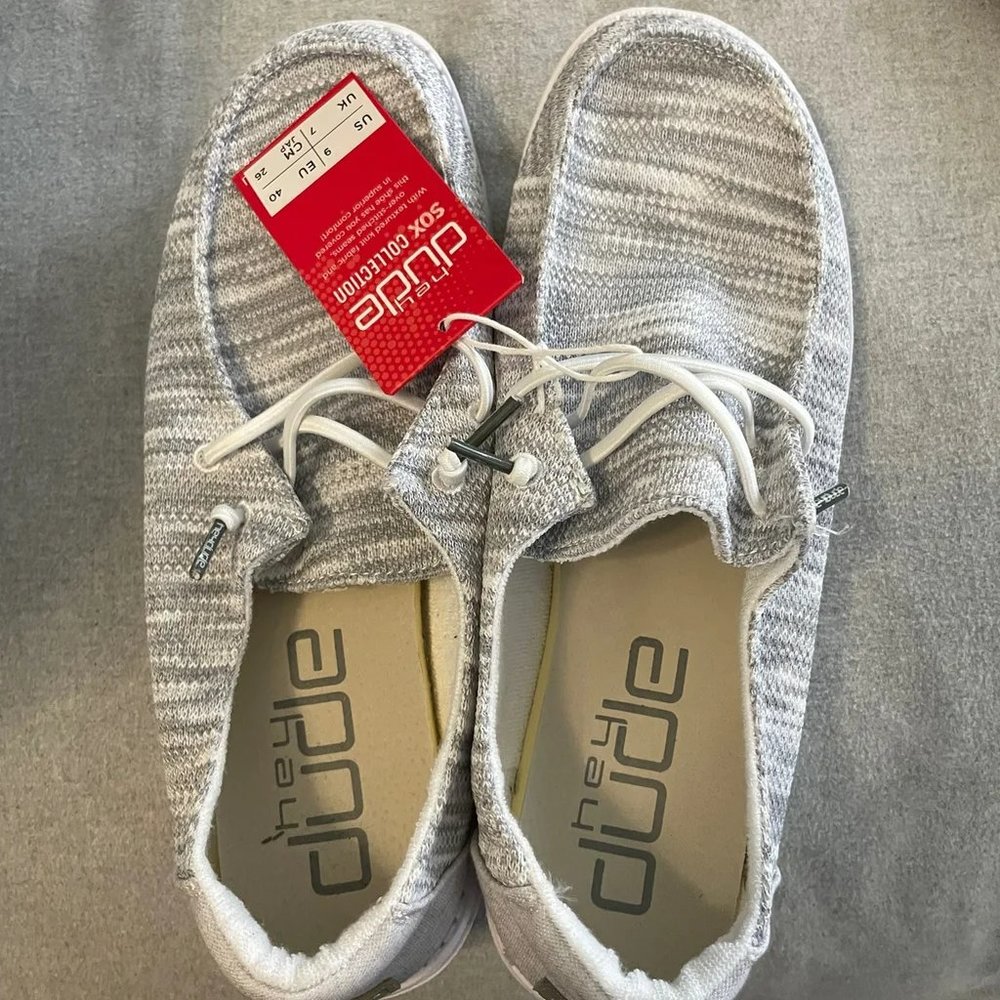 Women's Hey Dudes size 9